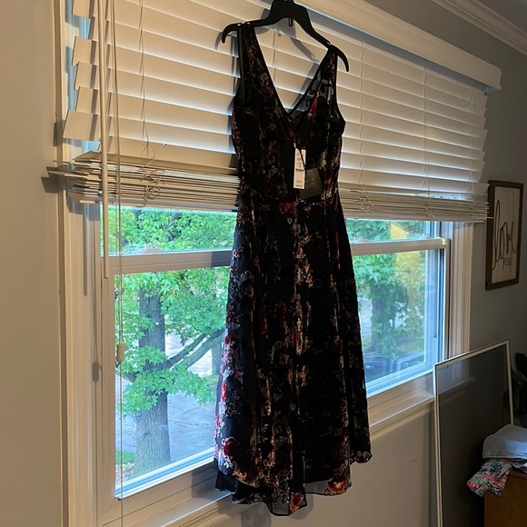 NWT winter formal floral cocktail dress - Picture 3 of 9